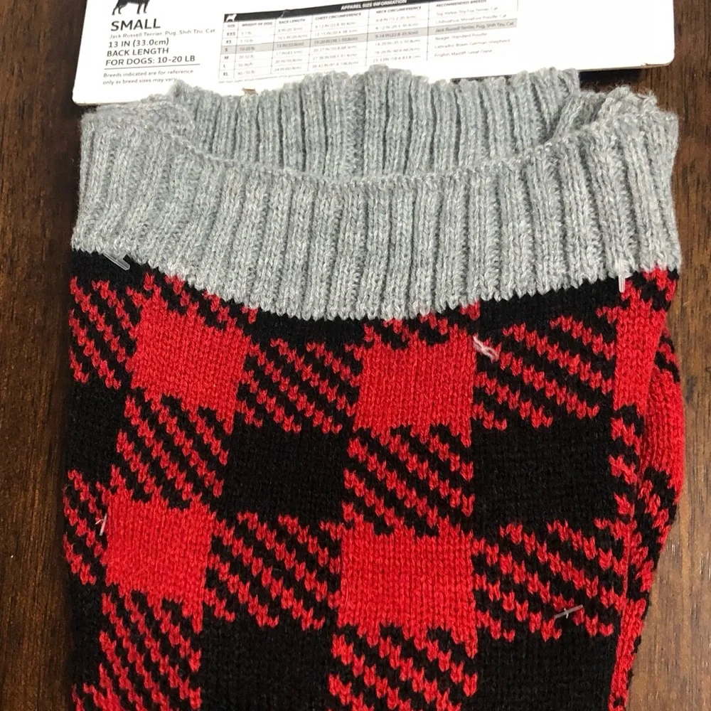 Dog/cat/pet sweater buffalo red black plaid Small 13in back length.